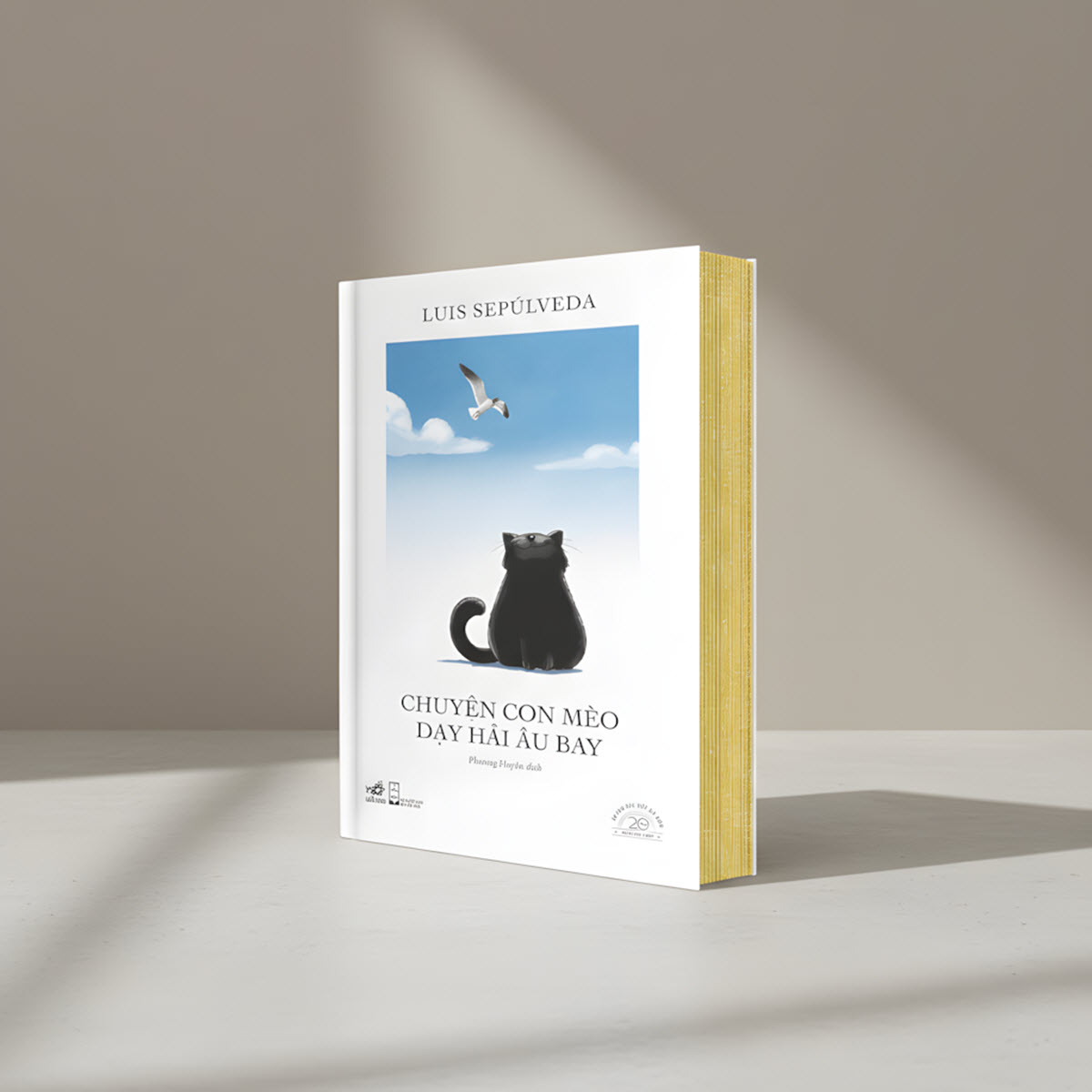 sách chuyện con mèo dạy hải âu bay
