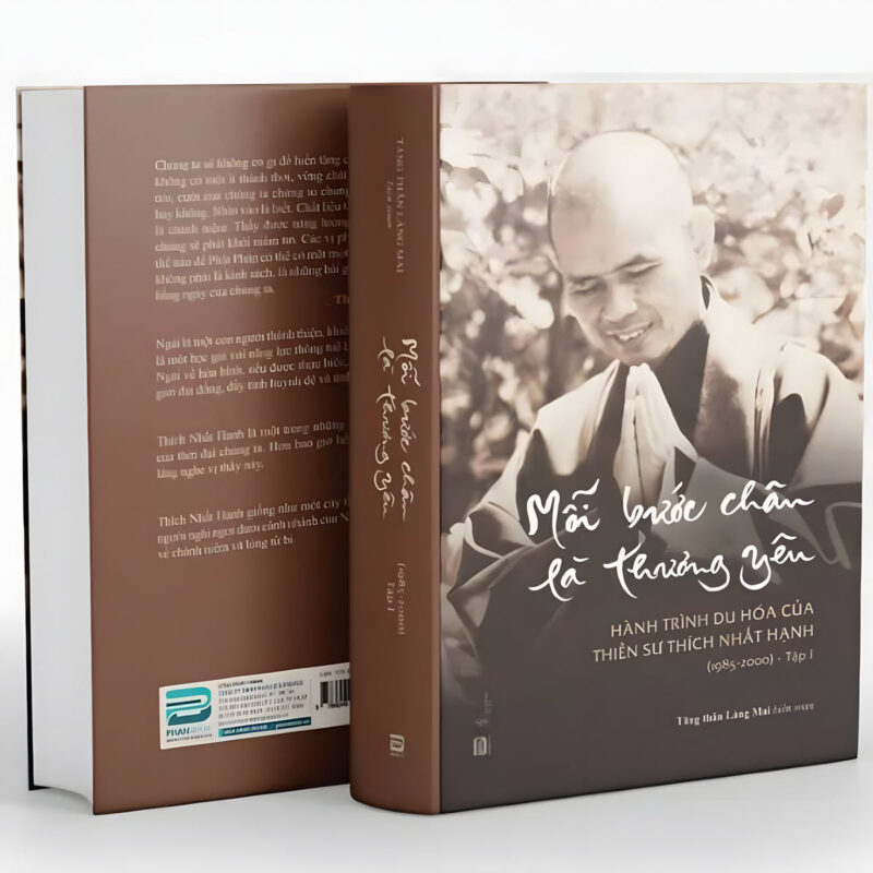 sách mỗi bước chân là thương yêu - tập 1