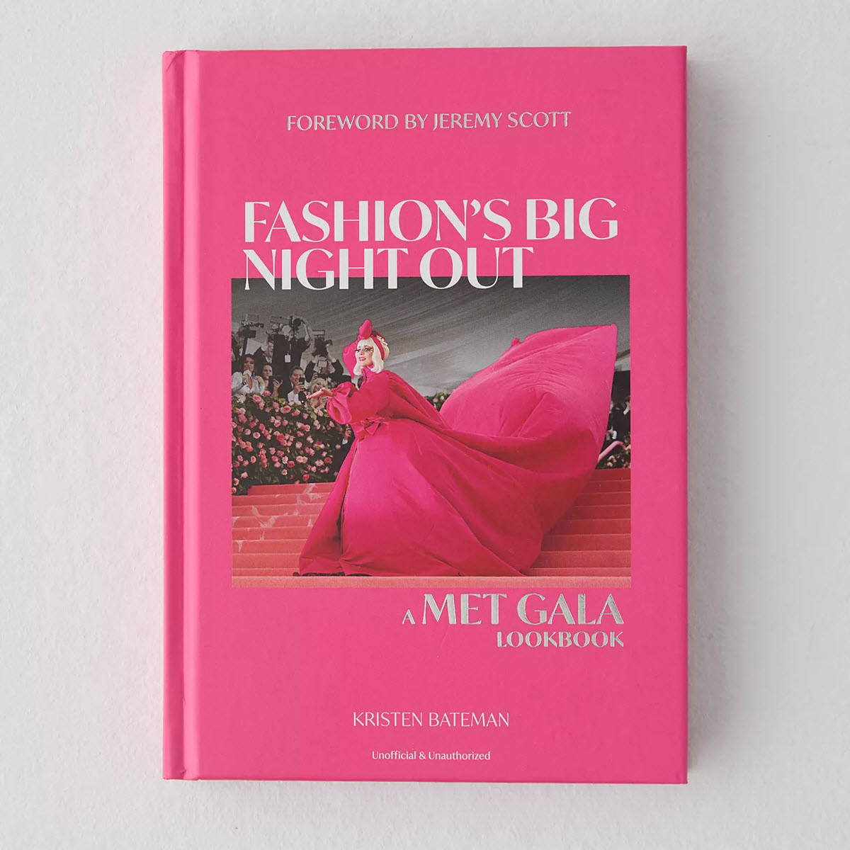 Sách Fashion's Big Night Out: A Met Gala Lookbook (Bìa Cứng)